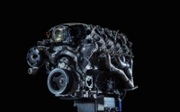 シボレー カマロ 次期型、エンジンとマフラーも先出し公開 画像