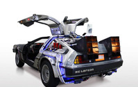 ゴミで動くデロリアンが実現! 『BTTF Part2』の舞台、10月21日に公開 画像
