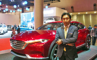 【東京モーターショー15】マツダ 越 KOERU は CX-5 後継にあらず…小泉チーフデザイナー 画像