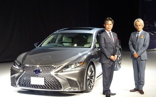 【レクサス LS 新型】澤プレジデント、「初代の衝撃超えを目指した」…3.5リットルツインターボも設定 画像