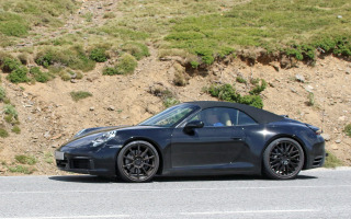 ポルシェ 911カブリオレ、次期型「S」を目撃…ハイブリッドも登場か 画像
