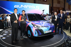プロトン、新型EV『eMas 5』初公開...マレーシアモーターショー2025 画像