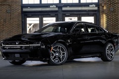 メルセデス AMG GLC 43 クーペ、日本で発売開始…価格は1271万円