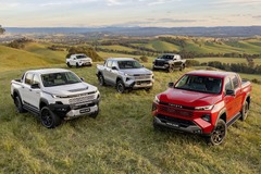 ドゥカティの“斬新”クルーザーが日本初公開、V4エンジンに軽量ボディの