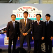 2016希望郷いわて国体イベントに駆けつけた、ボストンレッドソックス・上原浩治投手やタレント・杉村太蔵ら（東京・青海、1月16日）