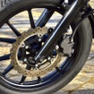 ヤマハ XVS950CU BOLT（ボルト）の新色、ダルパープリッシュブルーメタリック（ブルー）。