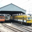 プレミアム運転体験で使われる一畑電車のデハニ50形（左）と3000系（右）。