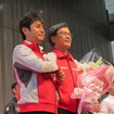 日産系チーム総監督の交代。右が柿元・前監督、左が田中・新監督。