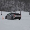 雪道でのブレーキングは慎重に