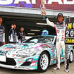 2年連続でチャンピオンを獲得した 谷口信輝選手と参戦マシン（2015年）