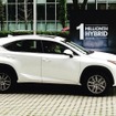 レクサスのハイブリッド累計100万台目となった「NX300h」の納車式