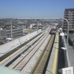 高架化工事がほぼ完了した近鉄名古屋線の川原町駅。写真左側の線路とホームが今回完成した部分になる。