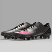 ナイキ、マーキュリアルの歴史をまとめたシューズ「What the Mercurial」限定発売