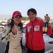 3位の小松寛子選手（左）と井原慶子プロジェクトリーダー（右）