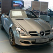 雪のメルセデスベンツセンター…写真蔵