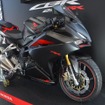 ホンダブースに展示される新型CBR250RR