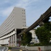 2012年10月の高尾アパート（大将軍駅）。手前の軌道桁は既に撤去されている。