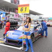 GT300クラスで優勝する#61 BRZ。