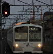 多摩湖線で立ち往生した電車と同型車（西武多摩川線）