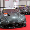 LEXUS LC500（手前）