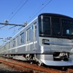 日比谷線の新型電車「13000系」。12月23～25日に「特別運行」が行われる。