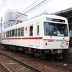 現在の「きんモザ」ラッピング車両は700系の722号で運行されている。写真は「ハナヤマタ」ヘッドマーク車両として運行されていた頃の722号（2014年7月）。