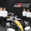 トヨタ勢の2017年SFドライバー（右から3人目が小林可夢偉、中央はセルモインギングのマシン）。