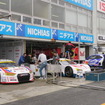 GT300クラスでは多くの車種が争う。