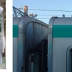 烏丸線用10系電車では、車体正面（写真左）と側面（写真右）の車外案内表示器がカラーLED化され、4ヶ国語対応となる。東西線用50系電車は正面のみとなる。