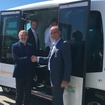 自動運転分野で提携を結んだフランスのイージーマイルとコンチネンタルの首脳
