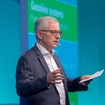 2017年の業績見通しを発表するボッシュのRolf Bulander氏