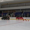 一般ユーザーがスケートリンクでスタッドレスタイヤを体験試乗