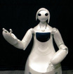 トヨタ会館に、施設案内ロボットを導入