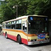 小田急の伊勢原駅と大山ケーブル停留所（写真）を結ぶ路線バス。実証実験の路線バスは鶴巻温泉駅から運行される。