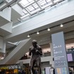 会場となるコボセンター。デトロイトの英雄ジョー・ルイスの銅像が目印。