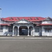 昨年移設された浜寺公園旧駅舎。4月15日は10時からオープニングセレモニーが開催される。