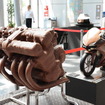 インダストリアルクレイで作られたホンダ『CBX1000』の直6エンジン