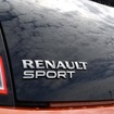 バックドアにもRENAULT SPORTの文字が。