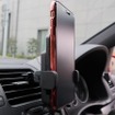 AQ.ワイヤレス充電スマートフォンホルダー（アームキャッチ、エアコン取付タイプ）