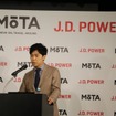 「MOTA」を説明するオートックワン株式会社佐藤社長。
