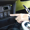 100V AC電源を使うには、運転席の「AC1500W」ボタンを押すだけ