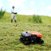 クボタ　ラジコン草刈機「ARC-500」による作業の様子