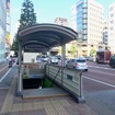新京橋駐車場歩行者出入口