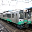 長岡～直江津間の臨時快速に接続するえちごトキめき鉄道妙高はねうまラインの列車。同線は10月15日に全線が復旧した。