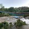 台風21号の影響で第六久慈川橋梁の橋桁が流出した水郡線袋田～常陸大子間。赤羽大臣自身も水郡線の被災状況を視察したという。