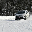 アイスガードSUV G075を装着したRAV4で雪道をテストドライブ