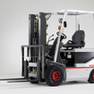 日産、電動フォークリフトをCeMAT2008に出展