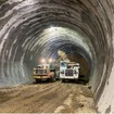 福井県敦賀市内で工事中の深山トンネル。
