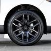 モデル名：TEAM DAYTONA F6 Drive／推奨サイズ：20×8.5ＪInset42 5H-114.3／カラー：ブラックマシニング／タイヤサイズ：255/45R20