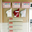 鈑金塗装の料金表や仕上がりイメージのサンプルを展示・説明しているのでわかりやすい